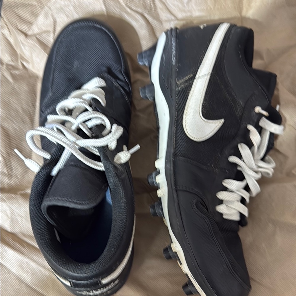 Nike Men’s Black Soccer Cleats